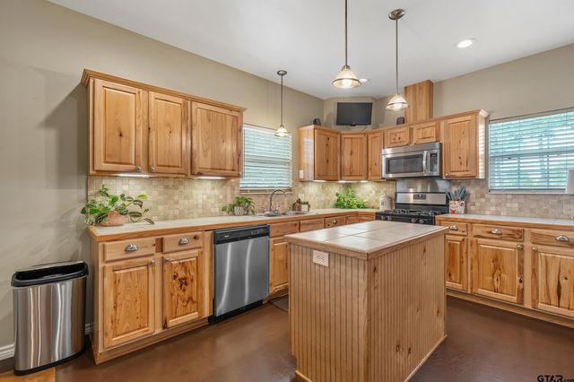 7348 FM 22, Rusk, TX 75785