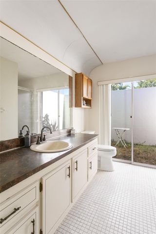 846 Ramblewood Drive, Coral Springs, FL 33071