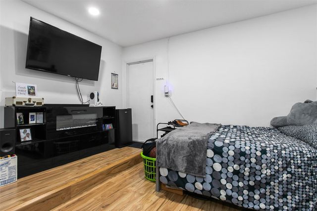 846 Ramblewood Drive, Coral Springs, FL 33071