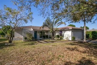 846 Ramblewood Drive, Coral Springs, FL 33071