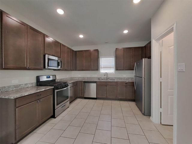 20010 Northpark Oak Lane, Porter, TX 77365