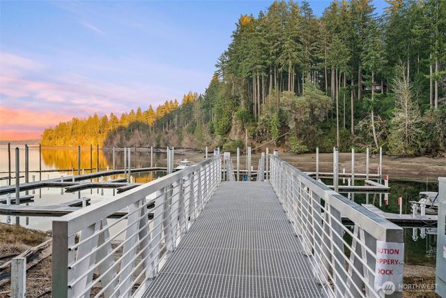 655 E Pointes Drive E, Shelton, WA 98584