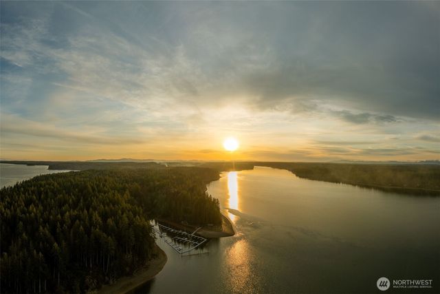 655 E Pointes Drive E, Shelton, WA 98584