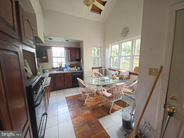 2602 BERKLEY ST, Temple Hills, MD 20748
