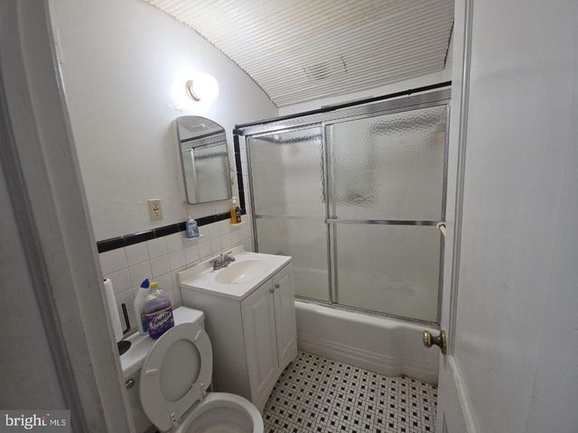 2602 BERKLEY ST, Temple Hills, MD 20748