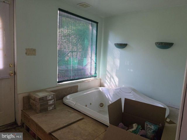 2602 BERKLEY ST, Temple Hills, MD 20748