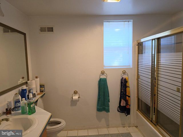 2602 BERKLEY ST, Temple Hills, MD 20748