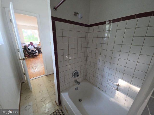 2602 BERKLEY ST, Temple Hills, MD 20748