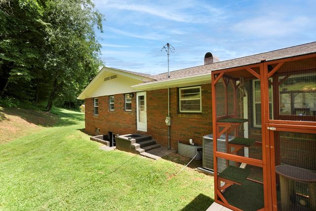1654 Myers Chapel Road, Hayesville, NC 28904