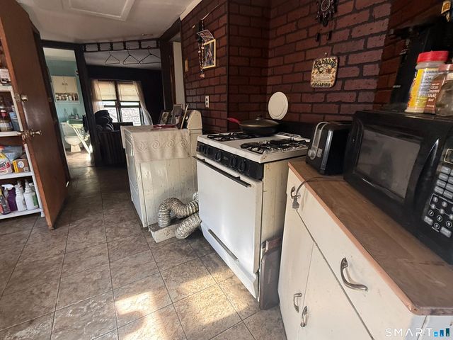 169 James Street, New Haven, CT 06513