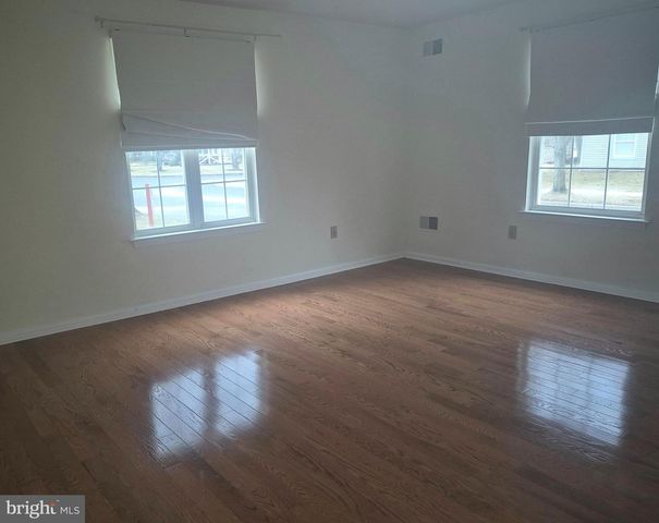 904 SWEETWATER DR, Cinnaminson, NJ 08077