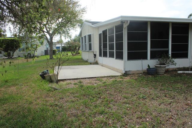 3042 5 Iron Drive, Port St. Lucie, FL 34952