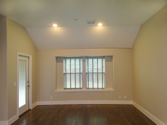 2125 Flora Lane, Desoto, TX 75115