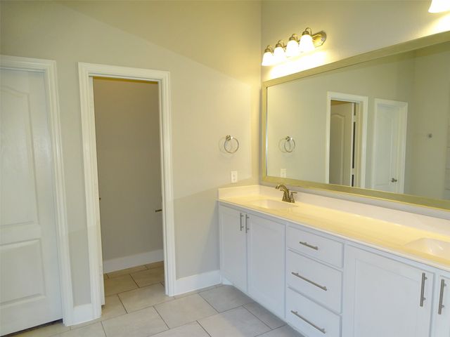2125 Flora Lane, Desoto, TX 75115