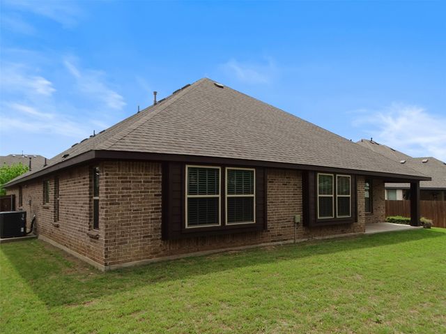 2125 Flora Lane, Desoto, TX 75115