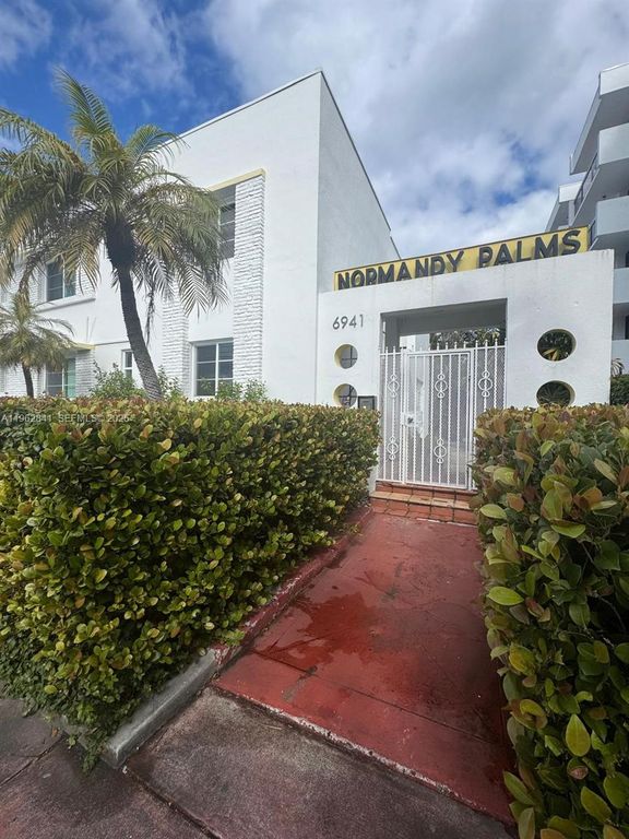 6941 Bay Dr A1, Miami Beach, FL 33141
