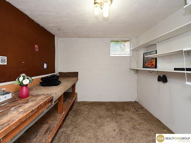 1111 Offutt Boulevard, Bellevue, NE 68005