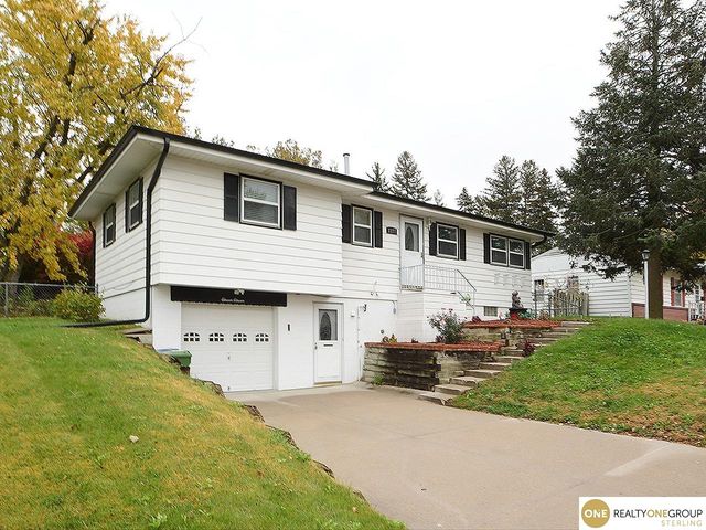 1111 Offutt Boulevard, Bellevue, NE 68005