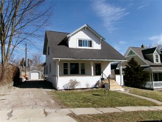 216 E Washington Street, Howell, MI 48843