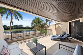 6360 Pelican Bay Blvd Apt 105, Naples, FL 34108