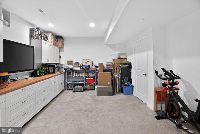 142 WESTHAMPTON DR, Wilmington, DE 19808