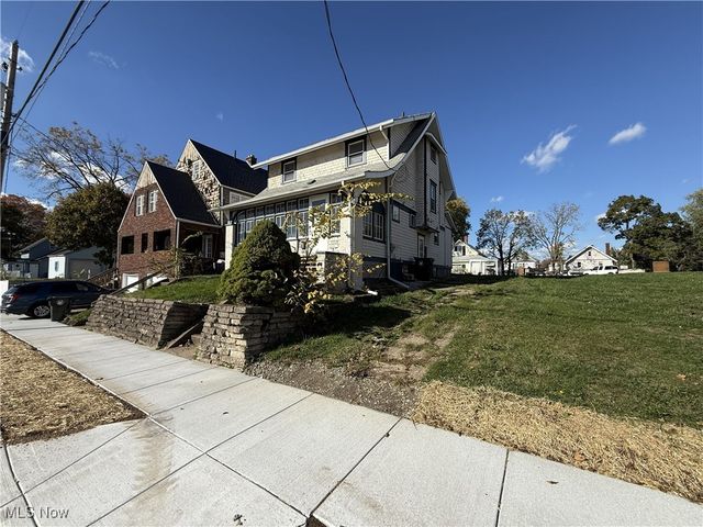 1119 10th Street NW, Canton, OH 44703