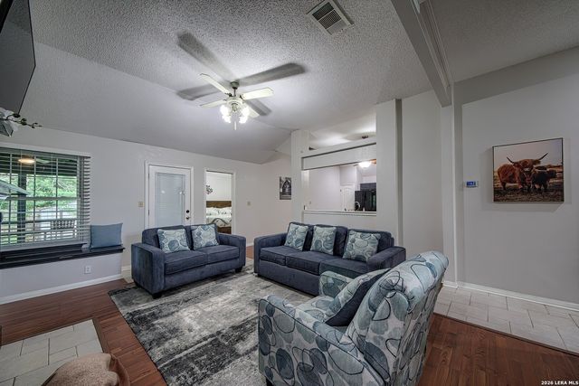 105 SKY COUNTRY DR, New Braunfels, TX 78132