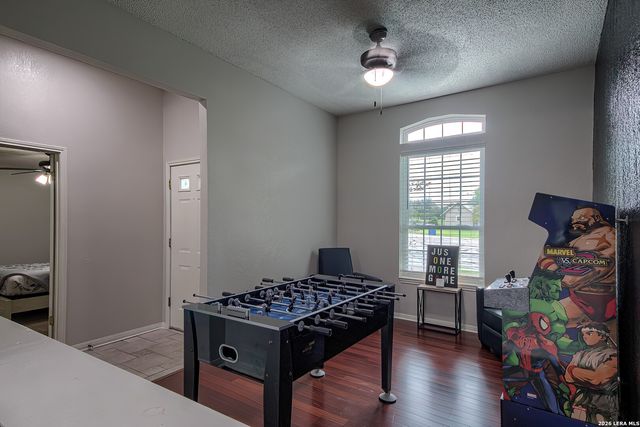 105 SKY COUNTRY DR, New Braunfels, TX 78132