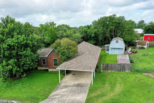 105 SKY COUNTRY DR, New Braunfels, TX 78132