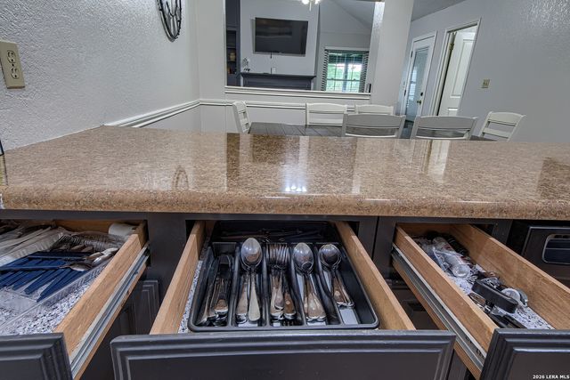 105 SKY COUNTRY DR, New Braunfels, TX 78132