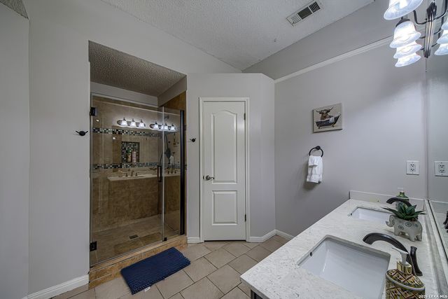 105 SKY COUNTRY DR, New Braunfels, TX 78132