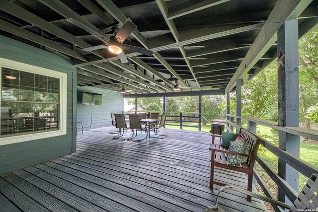 105 SKY COUNTRY DR, New Braunfels, TX 78132