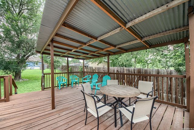 105 SKY COUNTRY DR, New Braunfels, TX 78132