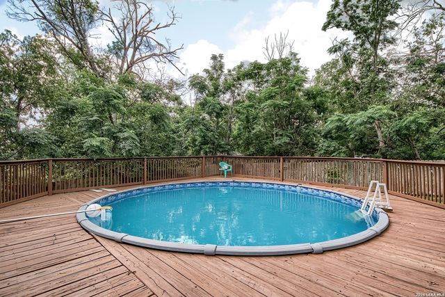 105 SKY COUNTRY DR, New Braunfels, TX 78132