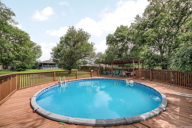 105 SKY COUNTRY DR, New Braunfels, TX 78132