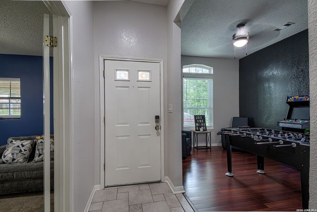 105 SKY COUNTRY DR, New Braunfels, TX 78132