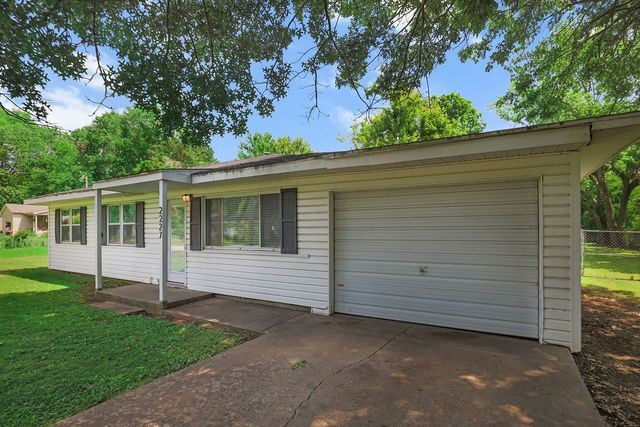 2227 Hatfield Street, Fayetteville, AR 72703