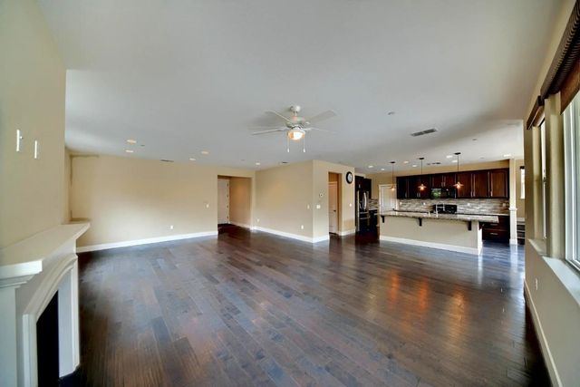 1329 Darrow Dr, Lathrop, CA 95330