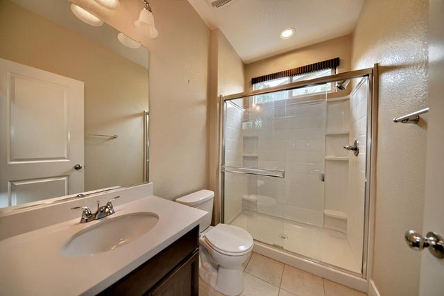 1329 Darrow Dr, Lathrop, CA 95330