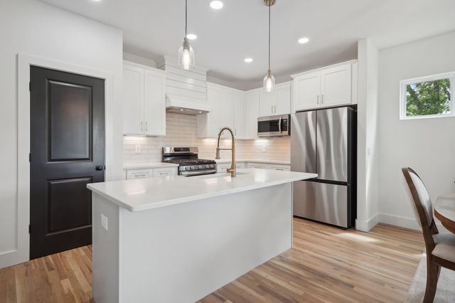 569 Green Ln, Whites Creek, TN 37189
