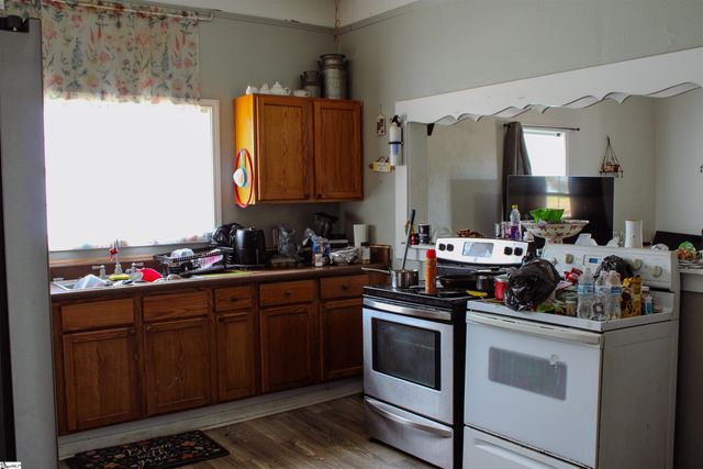 11 5th Street, Greer, SC 29651