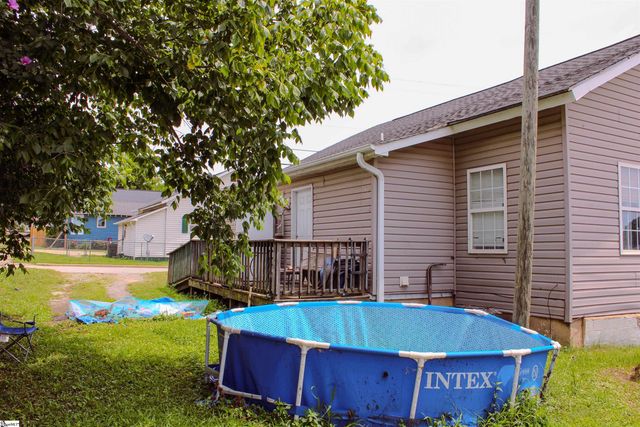 11 5th Street, Greer, SC 29651