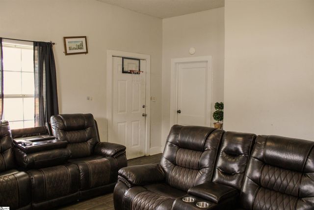 11 5th Street, Greer, SC 29651