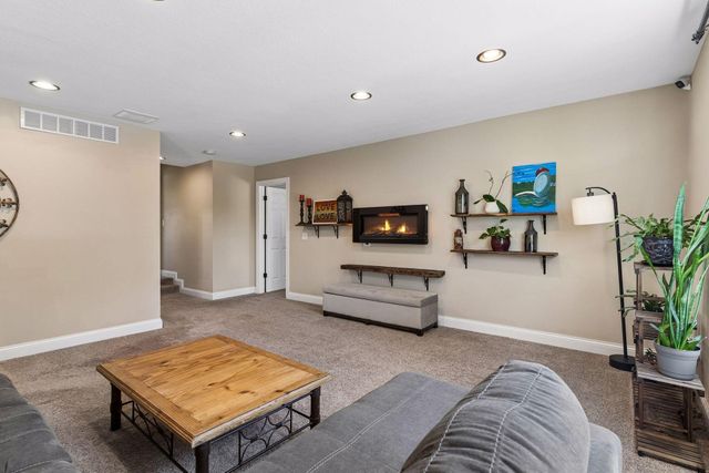 1118 Bowdoin Street, Saint Paul, MN 55116