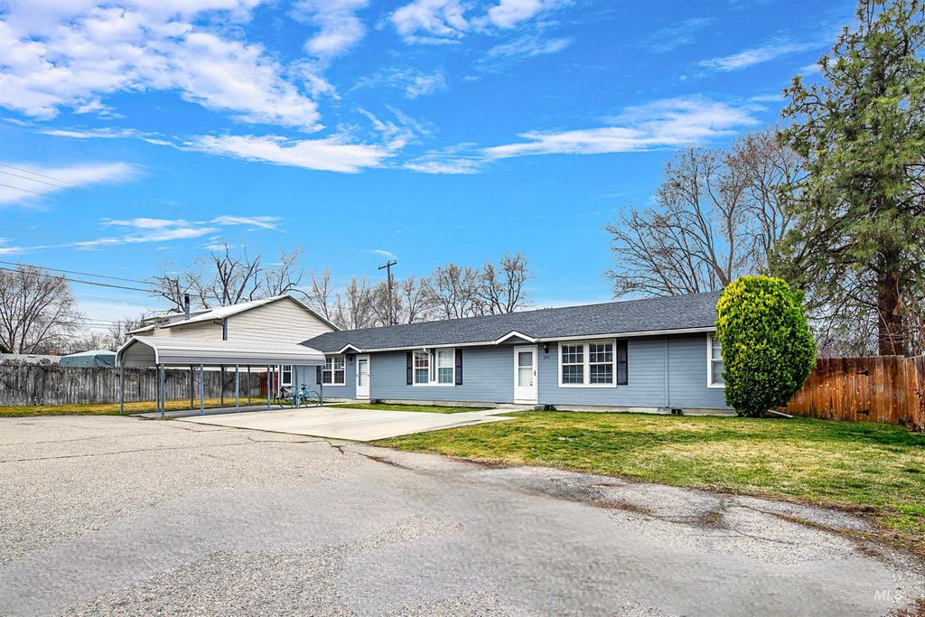 3925 W Garnet Street, Boise, ID 83703 photo 2