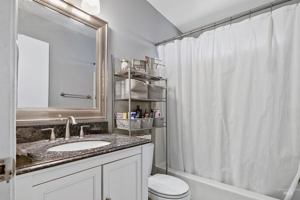 3925 W Garnet Street, Boise, ID 83703 photo 9