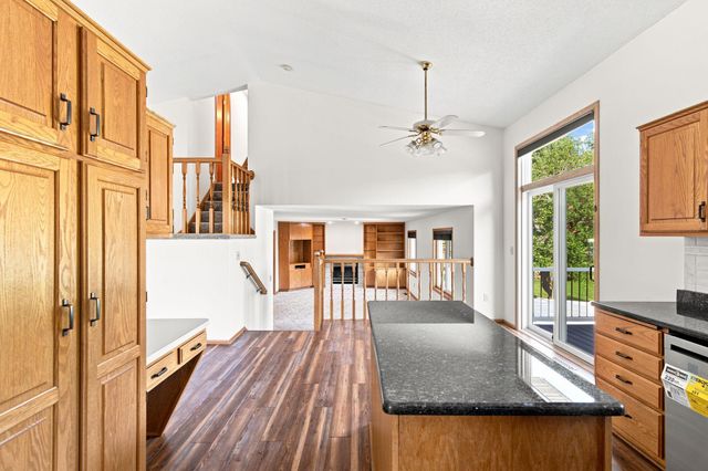 11205 72nd Avenue N, Maple Grove, MN 55369
