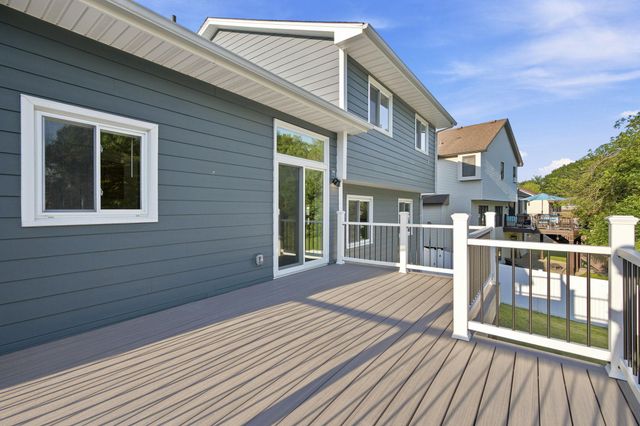 11205 72nd Avenue N, Maple Grove, MN 55369