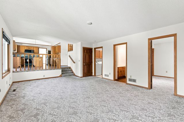11205 72nd Avenue N, Maple Grove, MN 55369