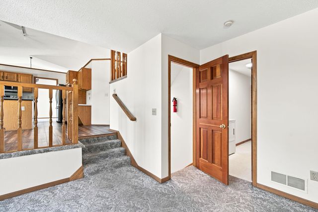 11205 72nd Avenue N, Maple Grove, MN 55369